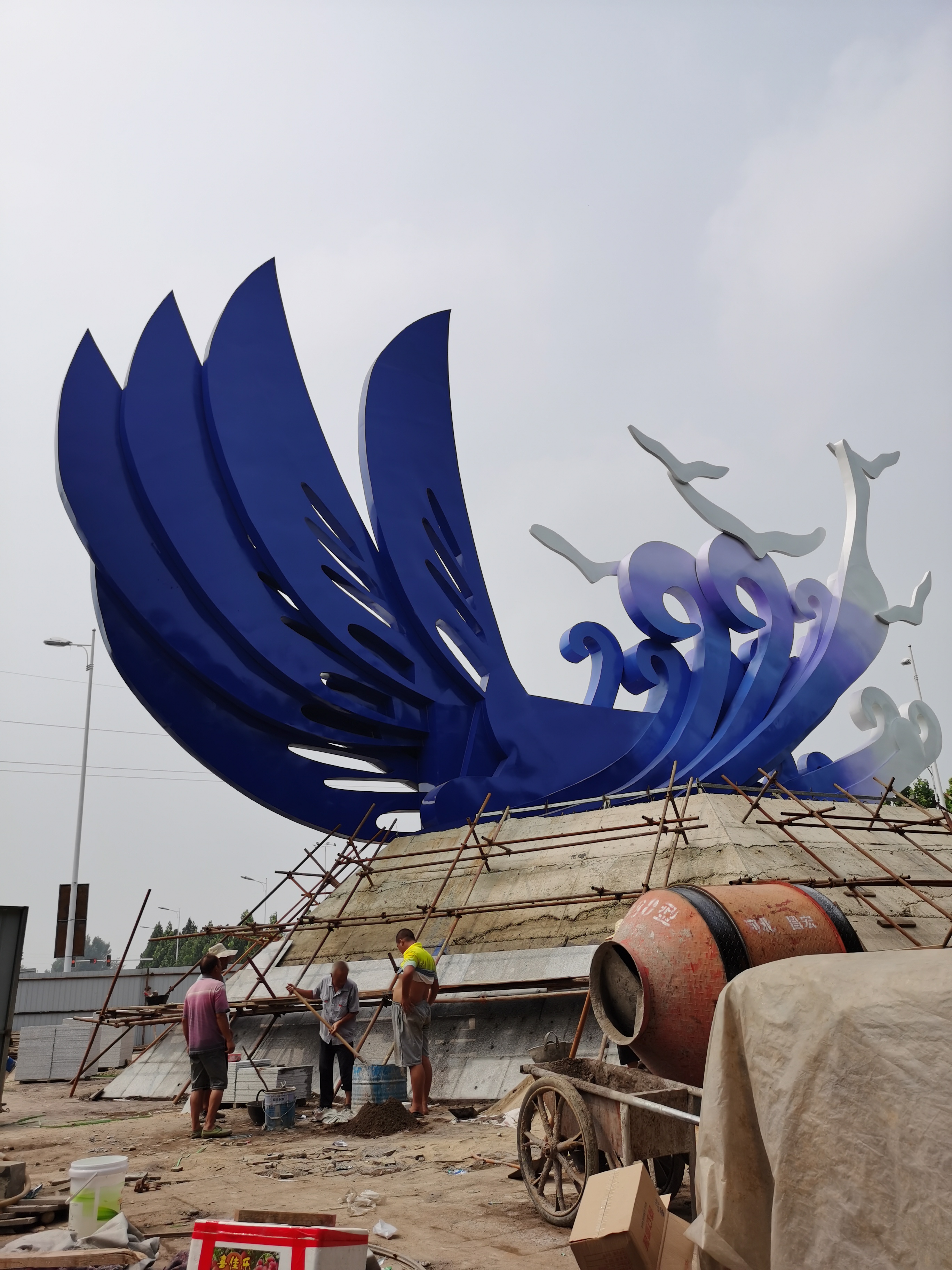 不锈钢大型雕塑