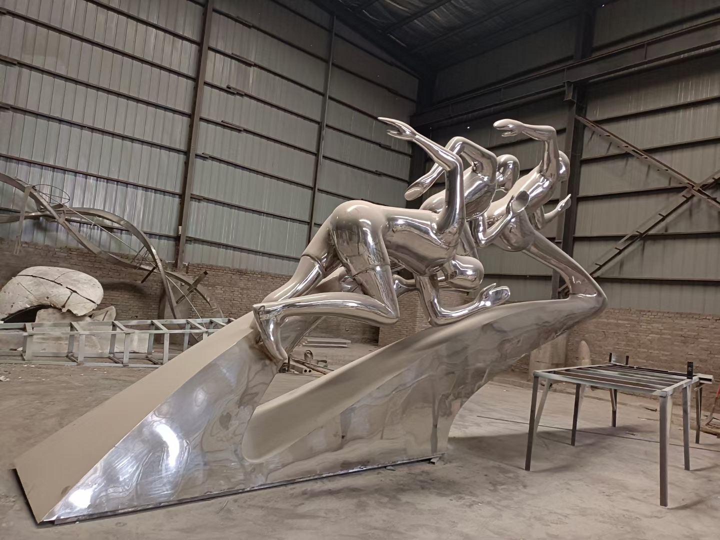 不锈钢校园雕塑