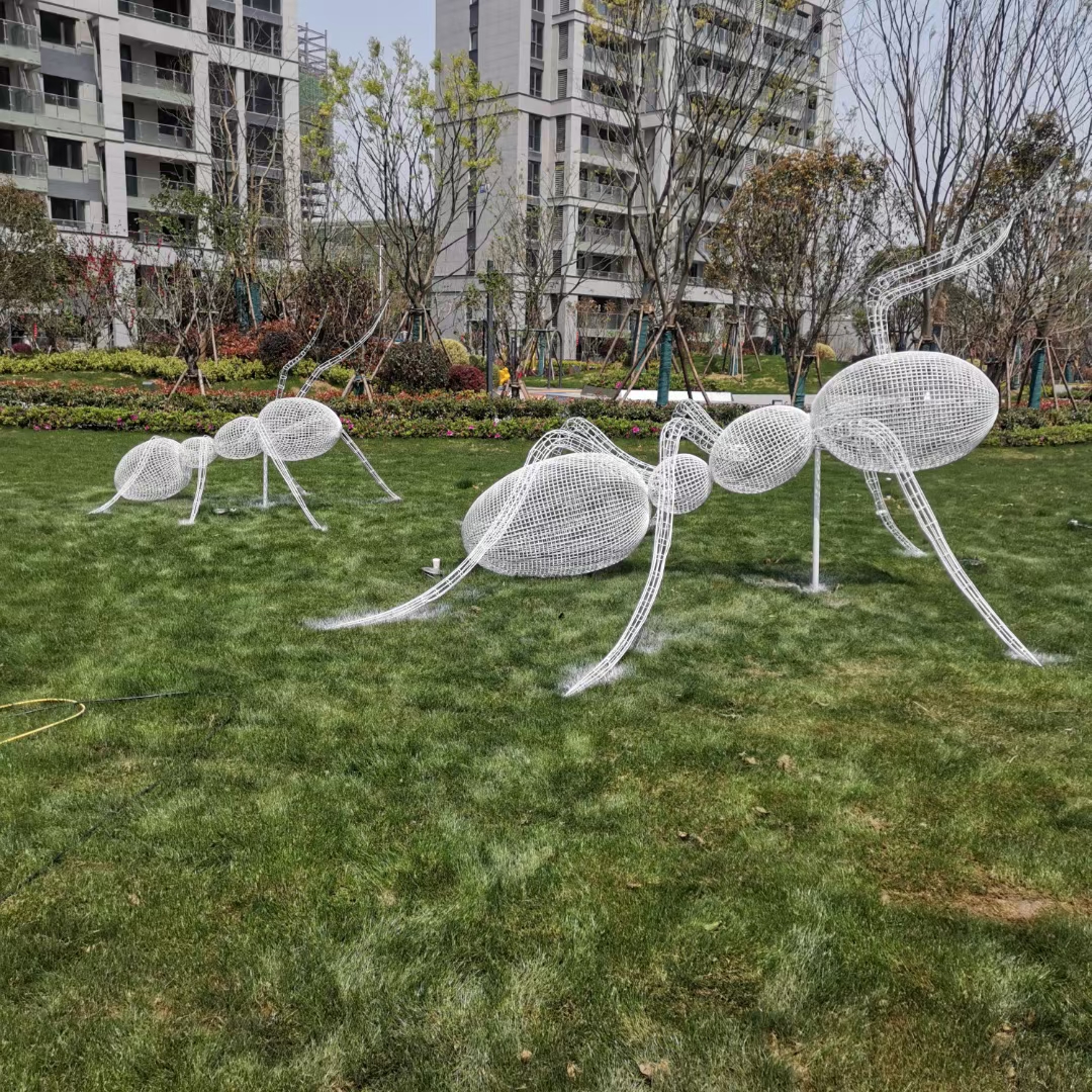 不锈钢网面雕塑