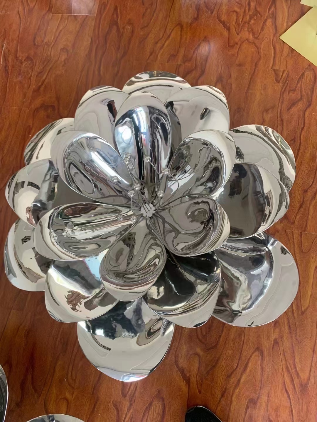 不锈钢花朵雕塑