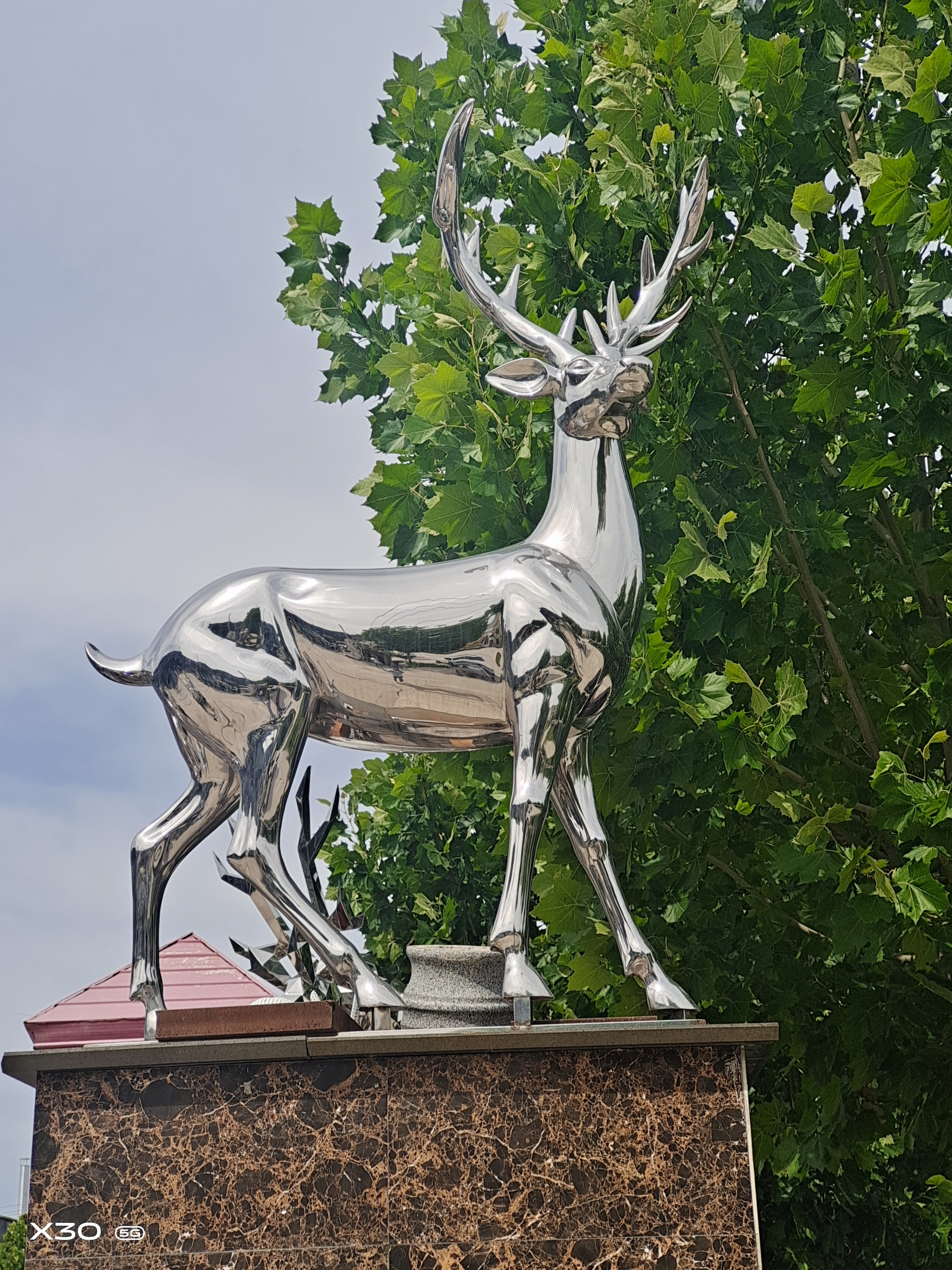 不锈钢镜面雕塑