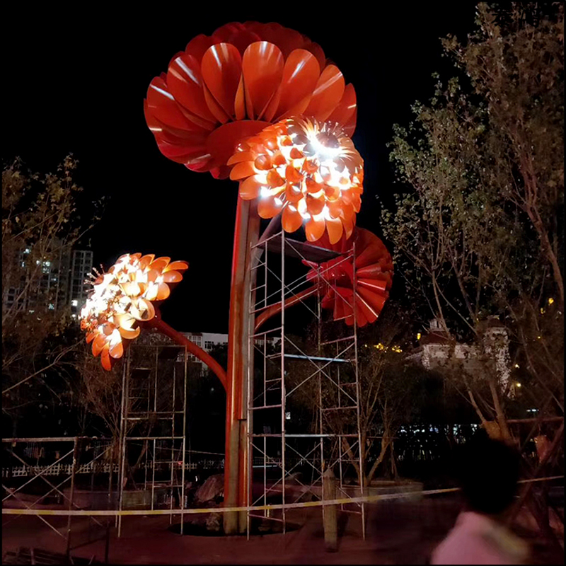 不锈钢地产雕塑