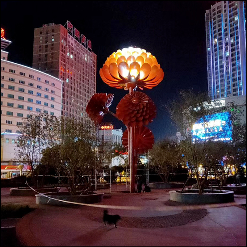 不锈钢地产雕塑