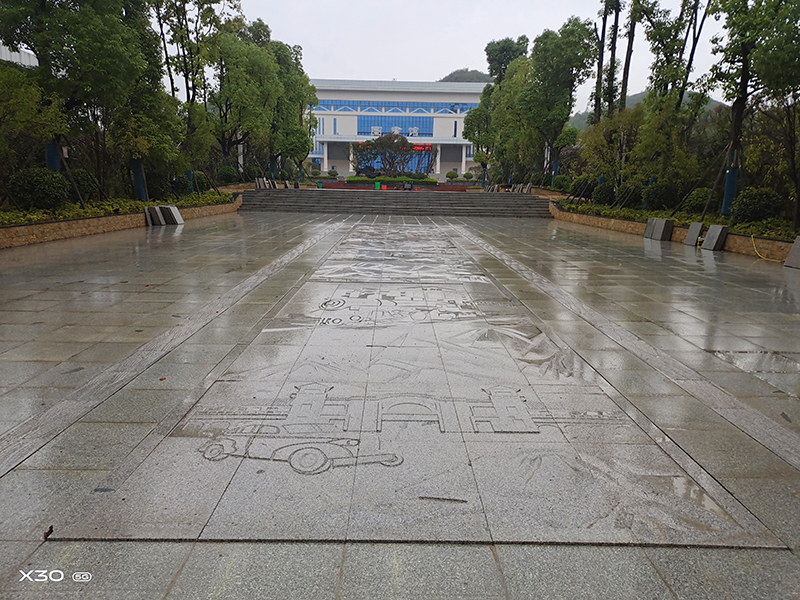 贵州省交通职业技术学院呢雕刻工程