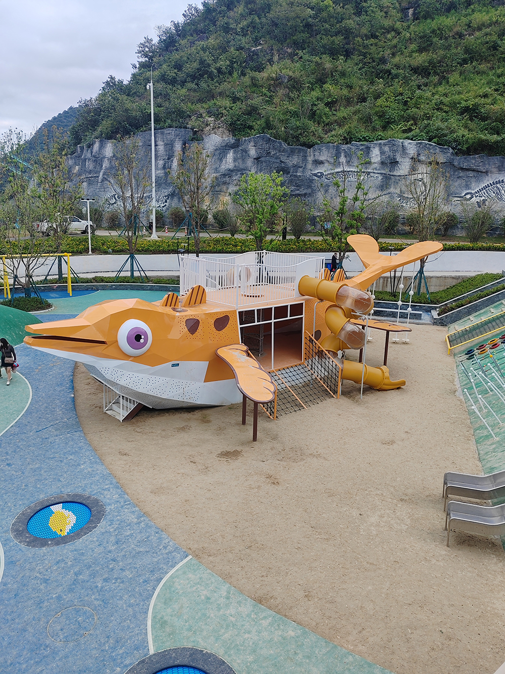 贵州贞丰县雕塑案例