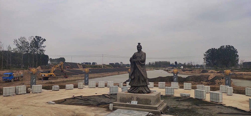 河南省新乡市公园雕塑