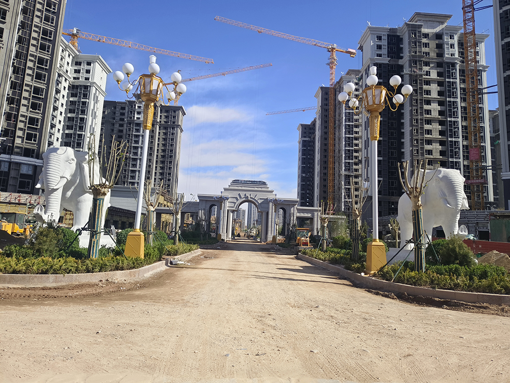 新疆喀什六米高汉白玉大象